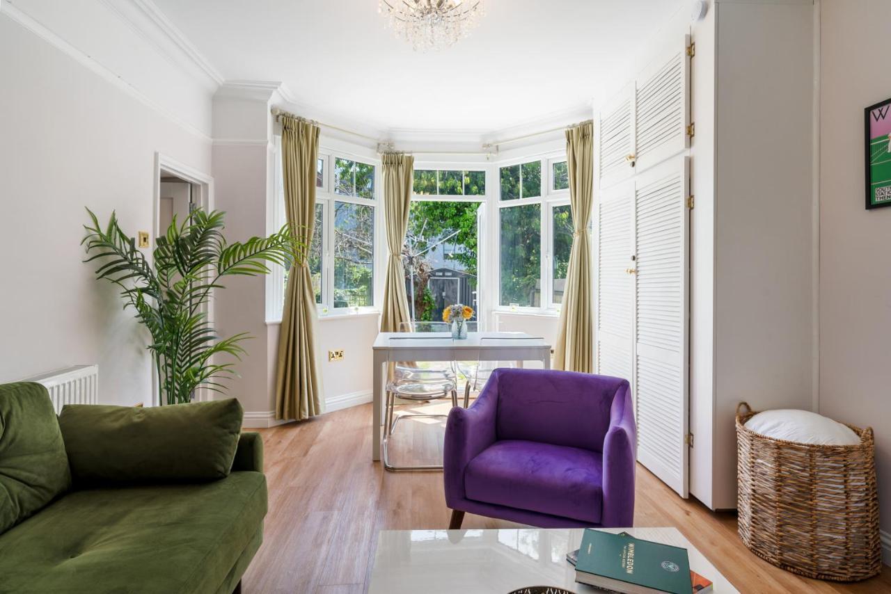 Lovely Garden Apartment In Wimbledon Town Centre With Private Parking By Wimbledon Holiday Lets Londra Dış mekan fotoğraf