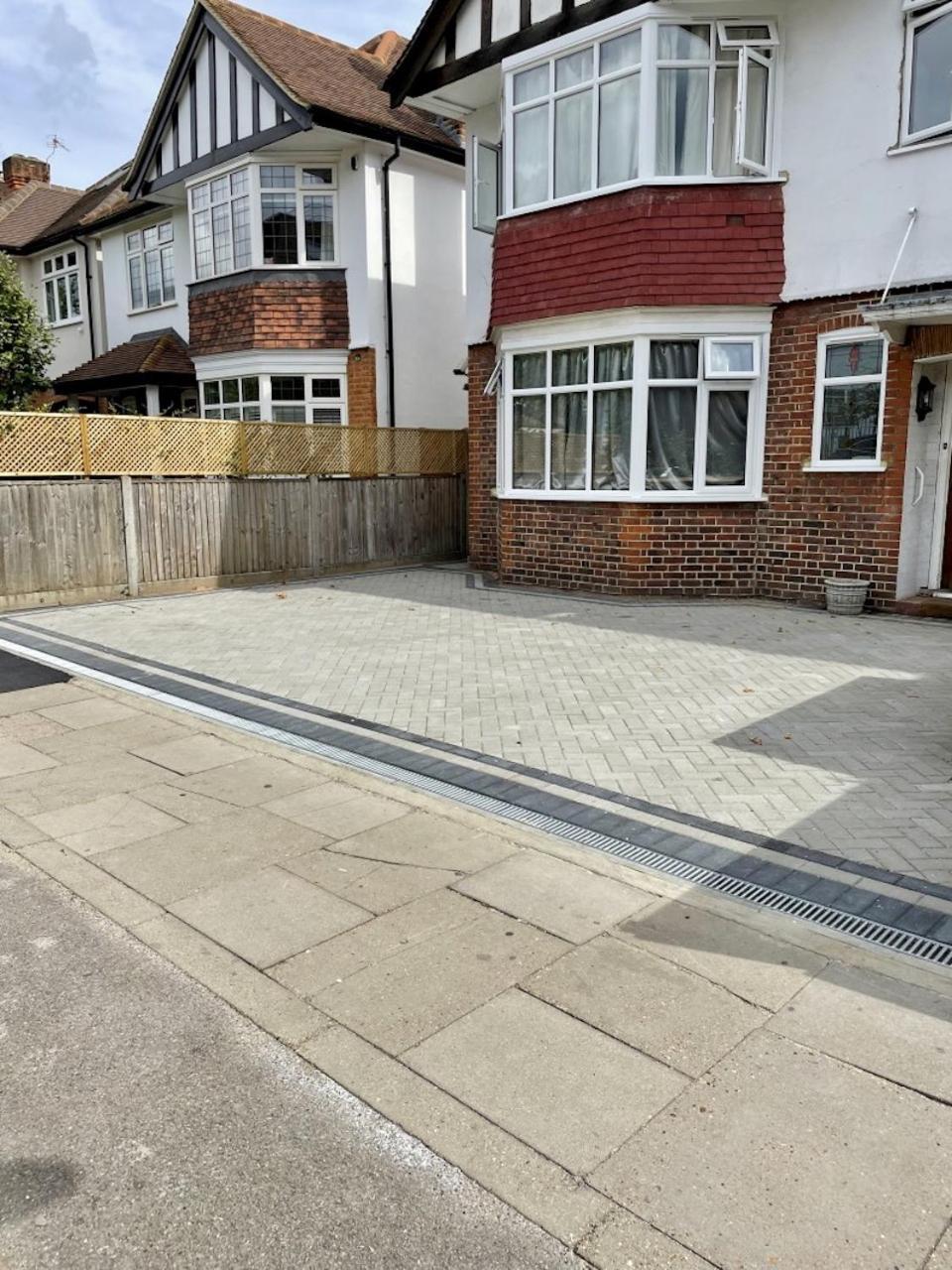 Lovely Garden Apartment In Wimbledon Town Centre With Private Parking By Wimbledon Holiday Lets Londra Dış mekan fotoğraf