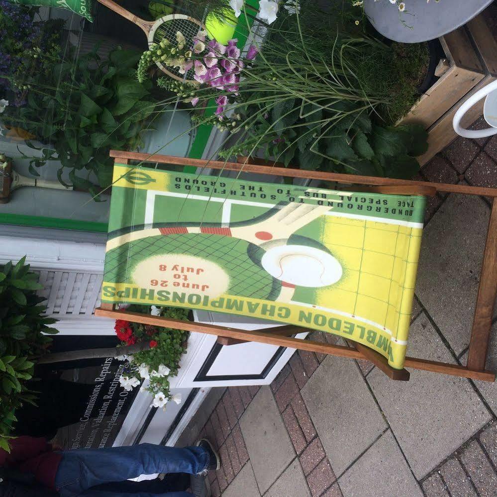 Lovely Garden Apartment In Wimbledon Town Centre With Private Parking By Wimbledon Holiday Lets Londra Dış mekan fotoğraf