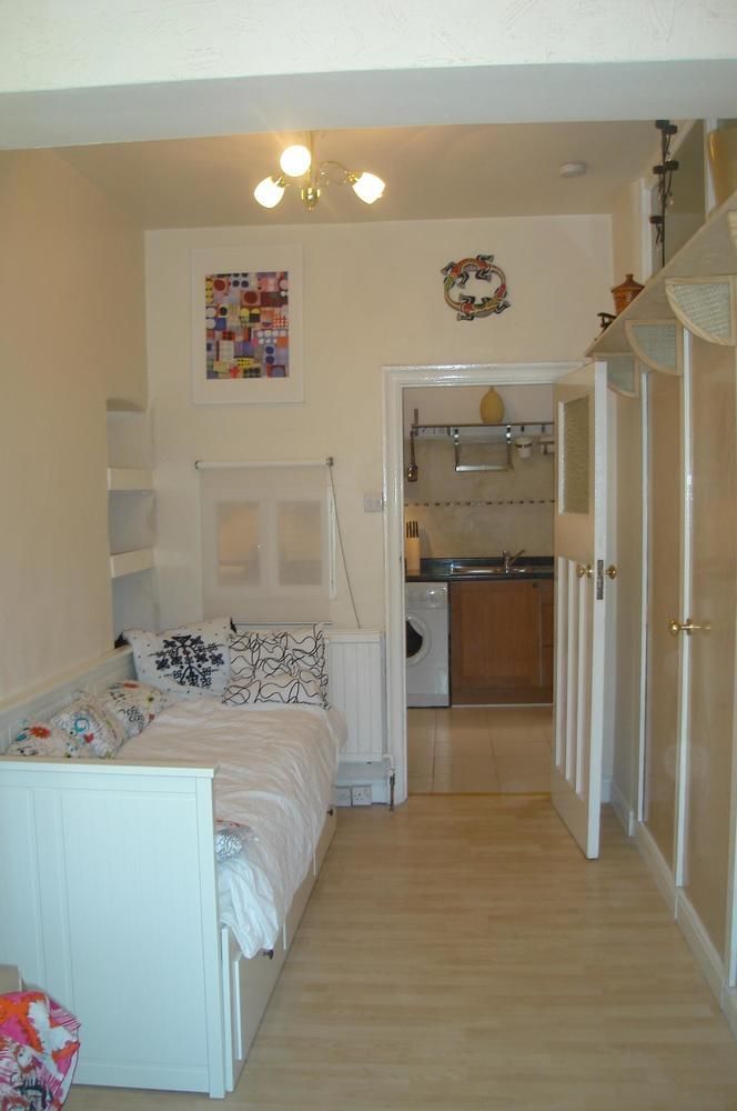 Lovely Garden Apartment In Wimbledon Town Centre With Private Parking By Wimbledon Holiday Lets Londra Dış mekan fotoğraf